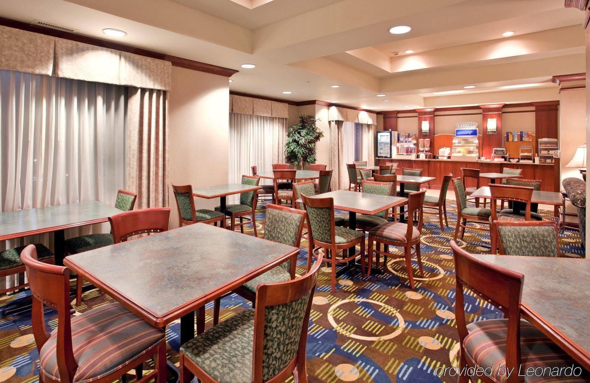 Holiday Inn Express Independence - Kansas City By Ihg Exterior photo