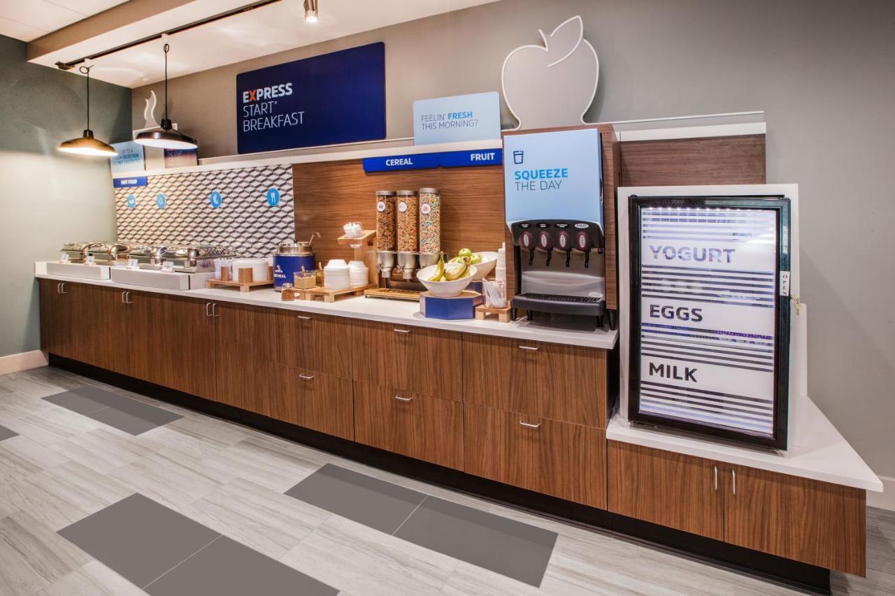 Holiday Inn Express Independence - Kansas City By Ihg Exterior photo